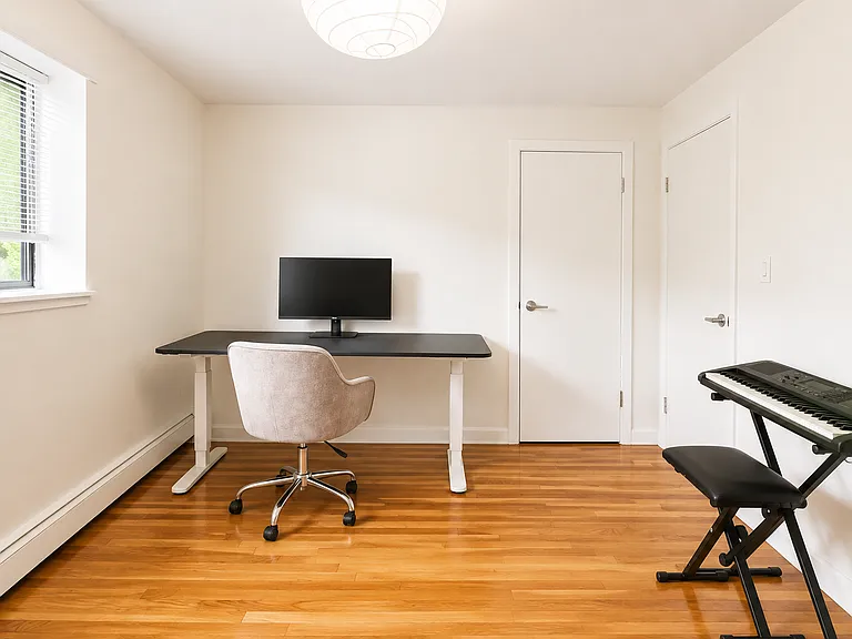 14 Riverside St #3-2 — Photo 7