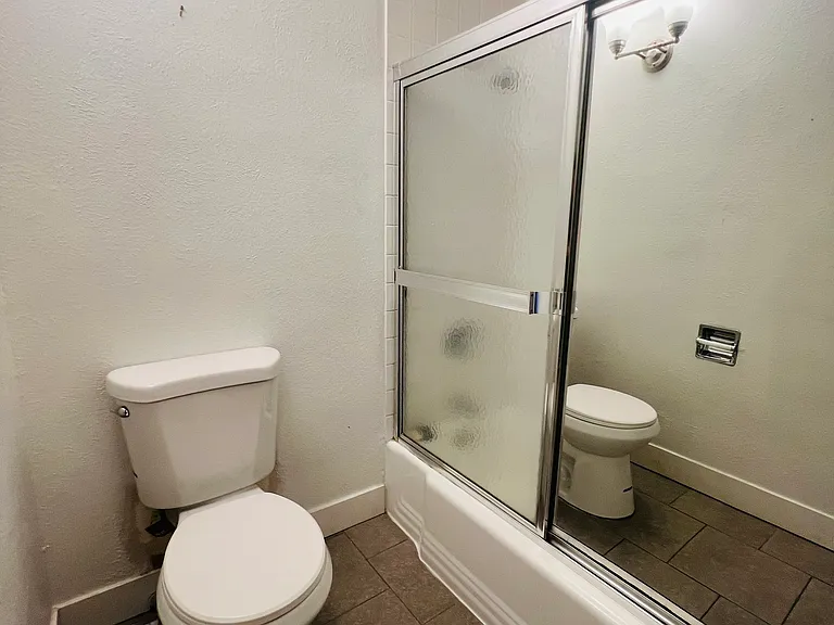 2205 S High St #2205 — Photo 7