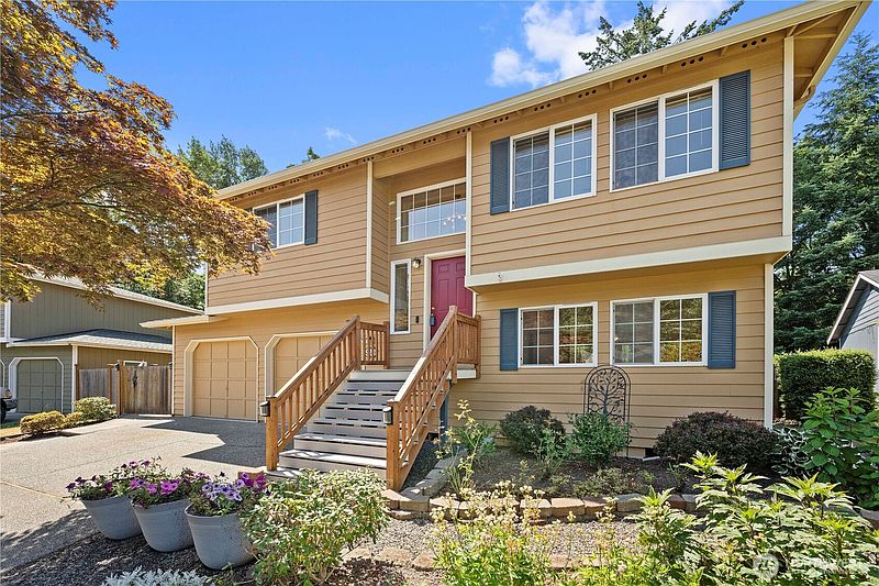 4th image of 928 96th Avenue SE