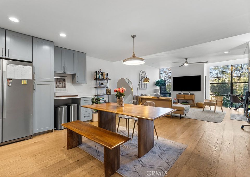 3880 Fredonia Dr APT D, Los Angeles, CA 90068 | MLS #SR26038324