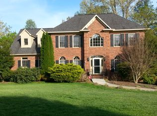 3635 Glennmoor Dr, Pfafftown, NC 27040