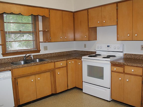 3rd image of 1312-1314 Wilson Ave