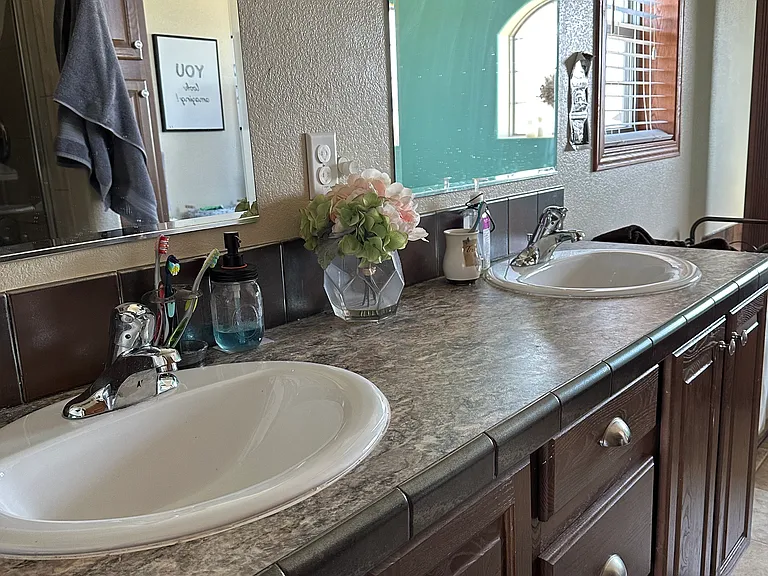 Lake View Dr — Photo 15