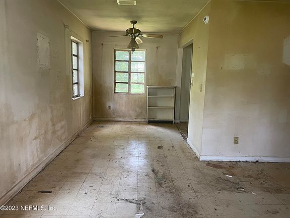 2nd image of 3242 DELLWOOD Avenue