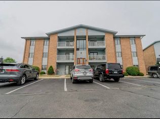 9651 Merrillville Rd APT 303, Crown Point, IN 46307