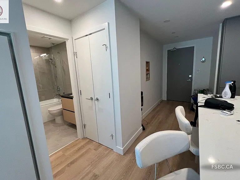 7977 Lansdowne Rd — Photo 10