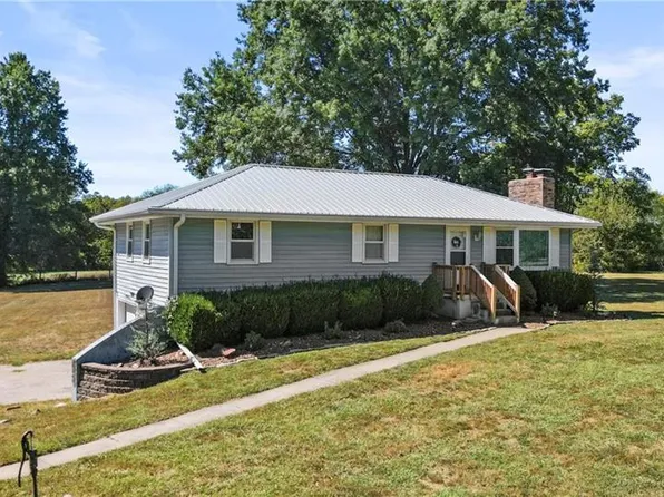 17204 Lynda Cir, Lawson, MO 64062