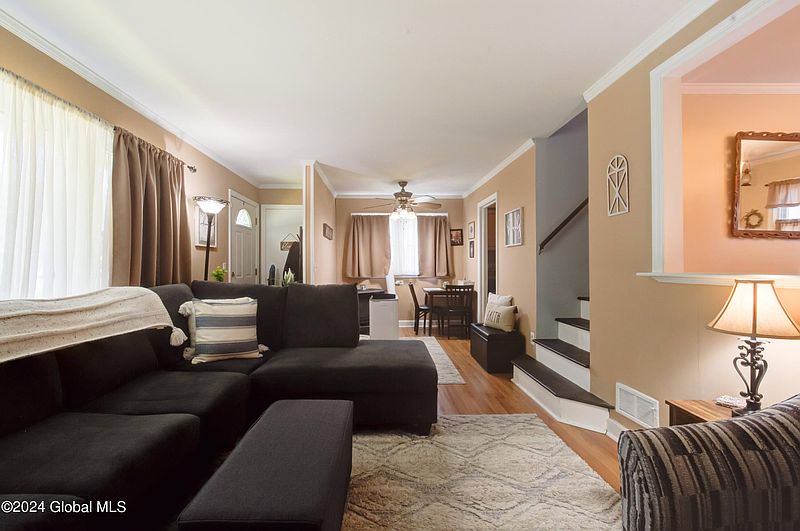 5th image of 18 Magill Avenue