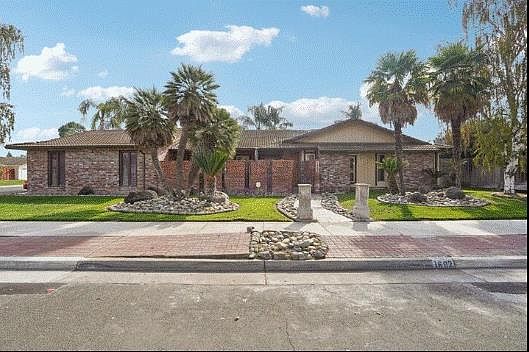 1st image of 1602 Venetian Dr