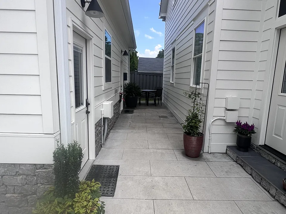 305 Bel Aire Dr
