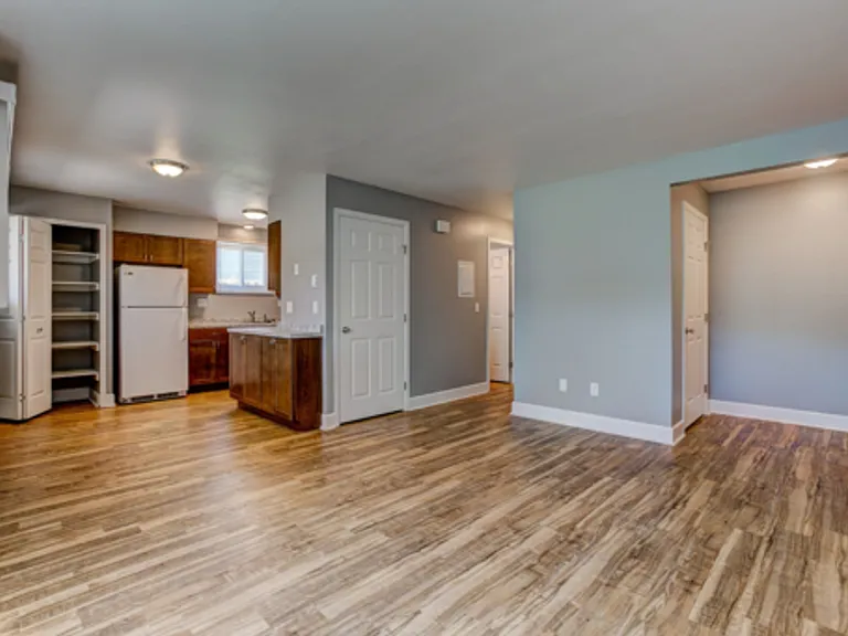 Cimarron Square Apartments — Photo 12