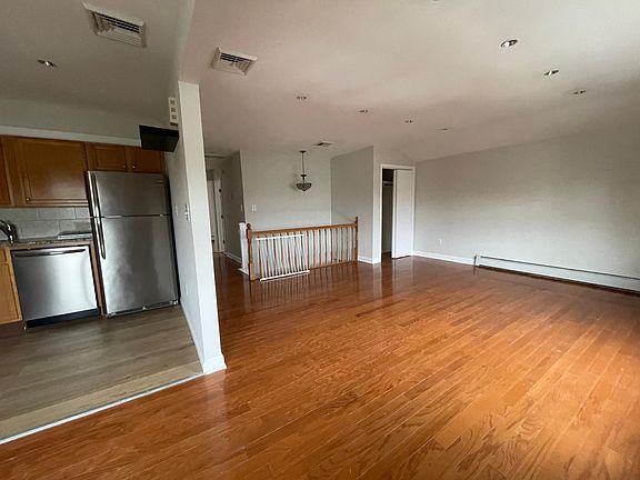 2nd image of 94 Weed Ave #2A