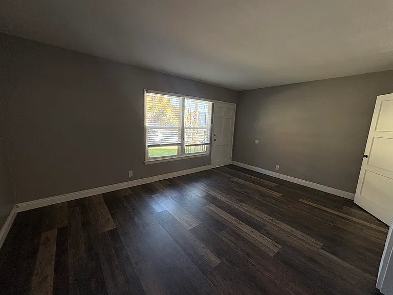 101 Termino Ave #2 — Photo 5