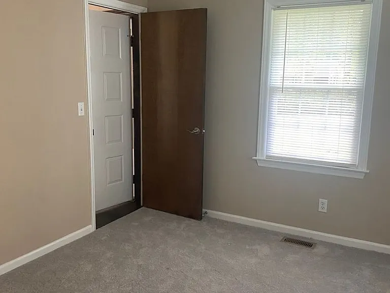 1509 N Respess St — Photo 19
