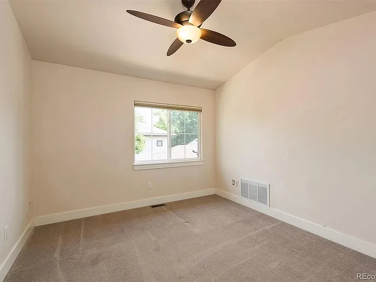 884 S Emerson St — Photo 19