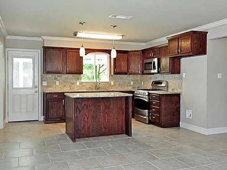 1416 Anita St — Photo 2