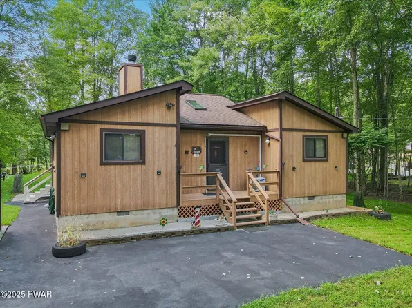 29 Black Bear Rd, Lake Ariel, PA 18436