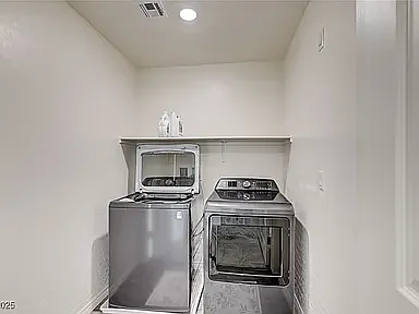 1624 Desert Path Ave — Photo 21