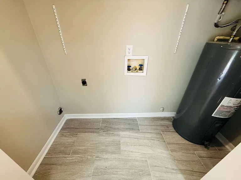 6927 Wickersham Rd — Photo 8