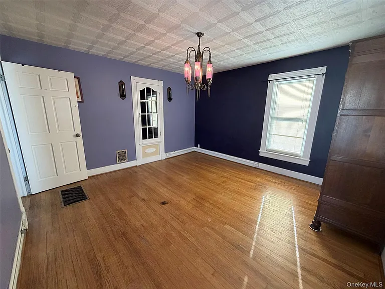 184 Highland Ave — Photo 20