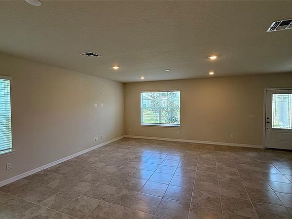 4th image of 5025 Furrowed Way St