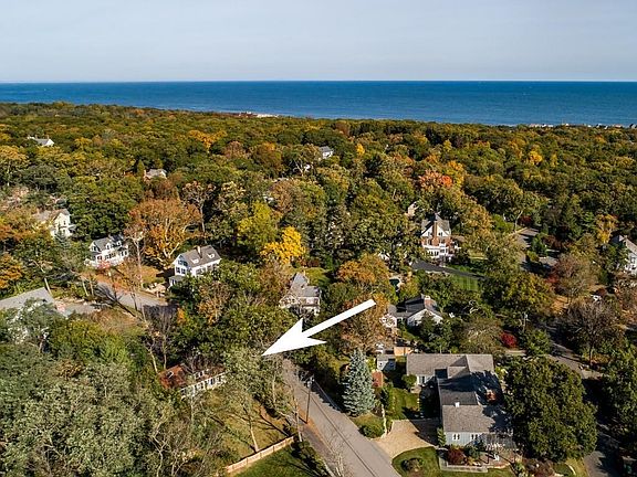 5th image of 5 Lacrosse Ave