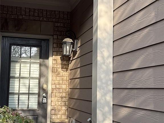 3rd image of 3160 Cross Creek Dr