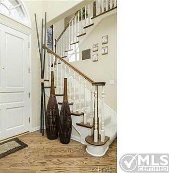 4th image of 24806 Earls Ct