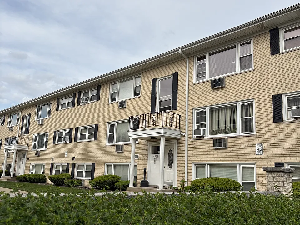 4932 Leonard Dr #2A