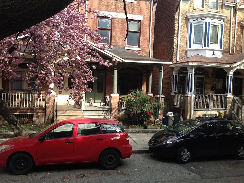 1st image of 223 Buckingham Pl #2