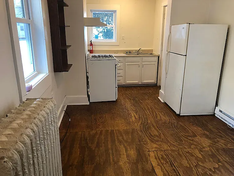 1 bed, 400 sqft, $595 — Photo 2