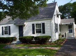 5 Manor Rd, East Haven, CT 06512