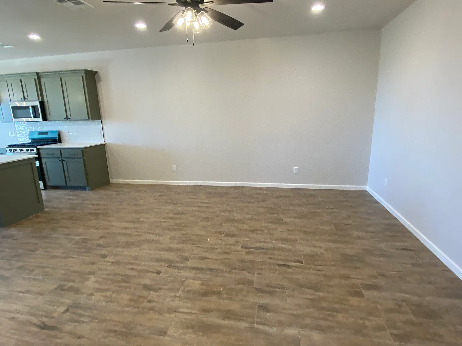 3 bed, 1438 sqft, $1,500 — Photo 4