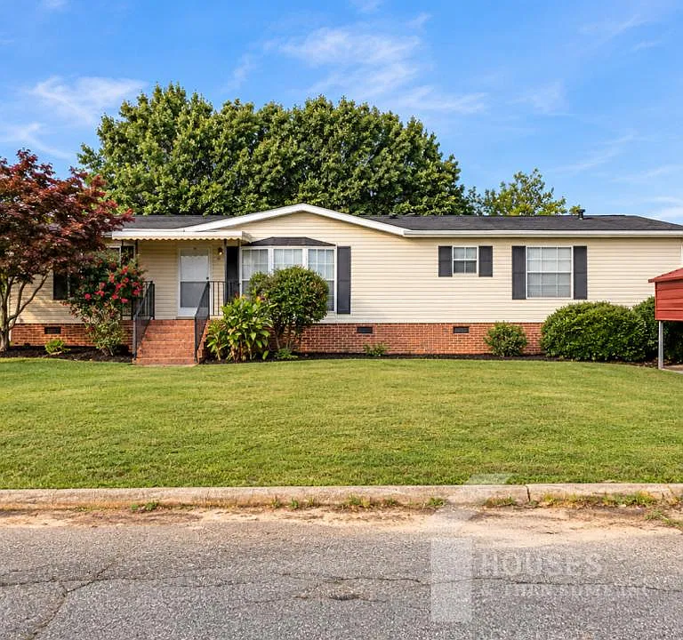 101 Morningwood Ln