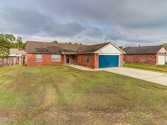 2nd image of 2308 Broadmoor Dr