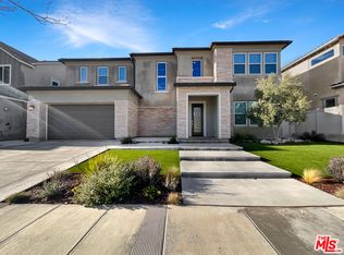 17713 Ridgeline Ct, Santa Clarita, CA 91350