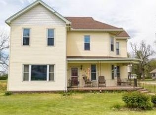200 W Gilman St, Secor, IL 61771