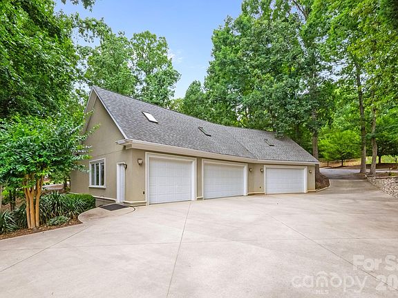 5th image of 2161 Windy Oaks Dr