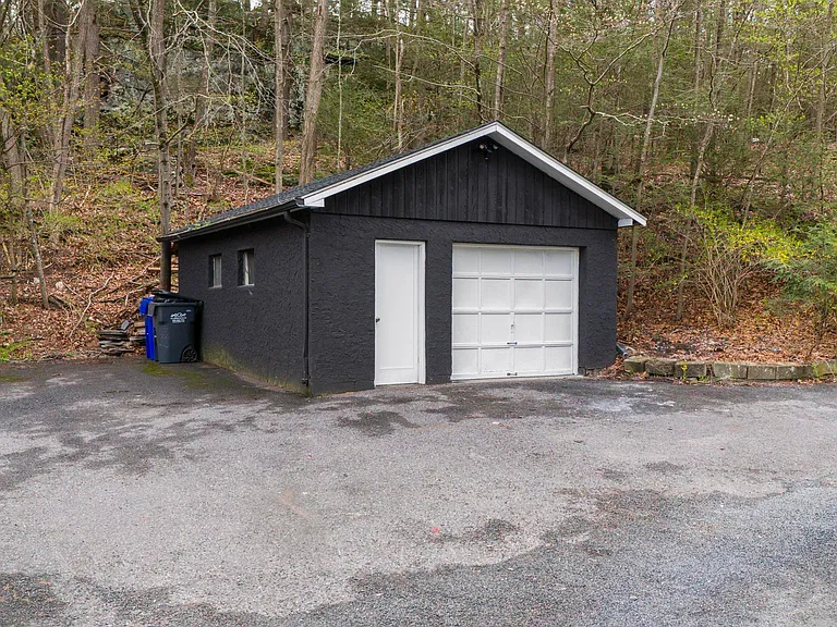 25 Hillside Dr — Photo 7