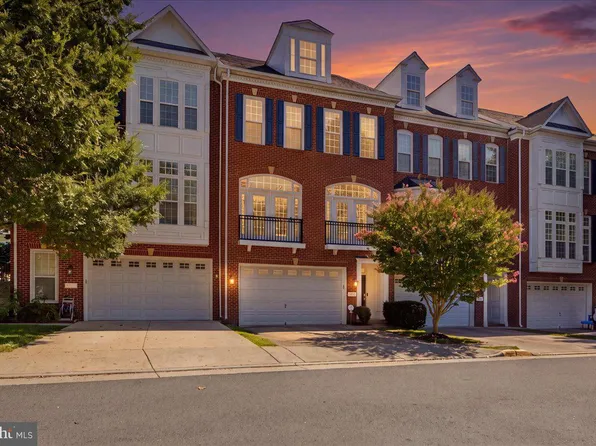 4363 Patriot Park Ct, Fairfax, VA 22030