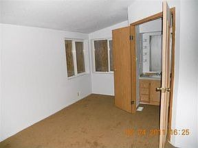 4th image of 635 N Elm Ave