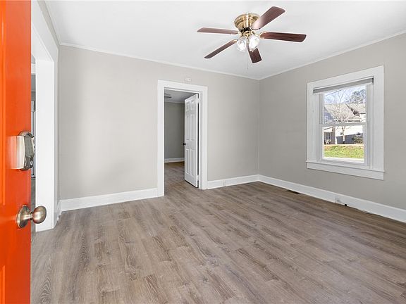 4th image of 108 Clemson St
