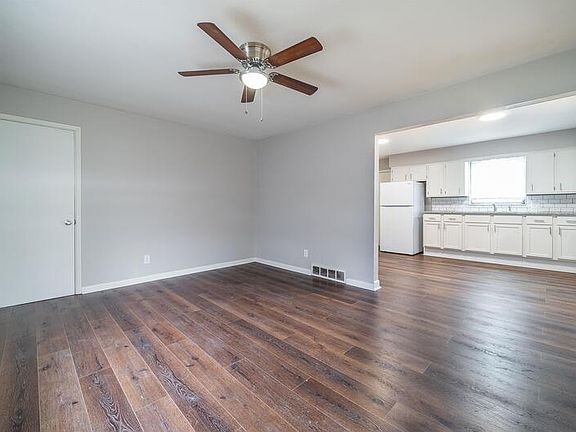 5th image of 2562 Azelda St #1