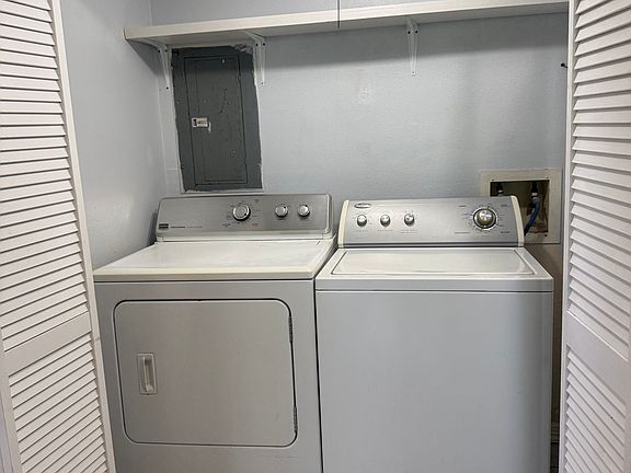 3rd image of 305 Calle Amistosa APT P401
