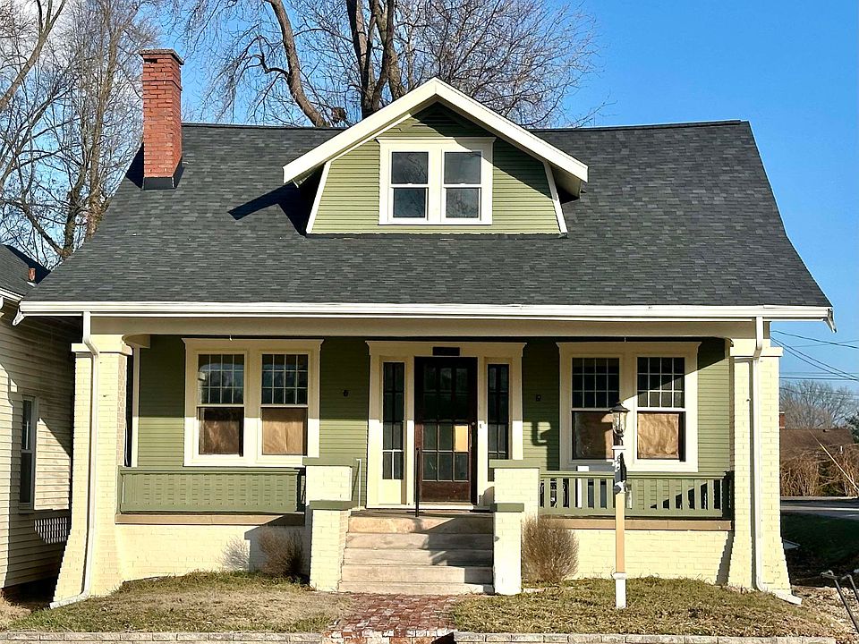 2nd image of 217 N Main St