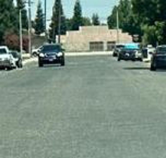 Exterior Neighborhood (street photo)