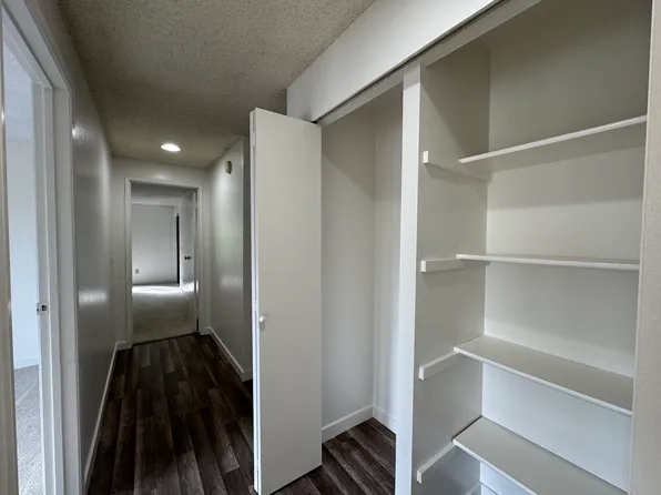 701 SW 5th Ct APT B401, Renton, WA 98057