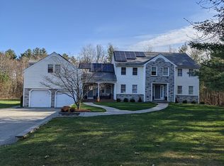 7 Old Tadmuck Rd, Westford, MA 01886