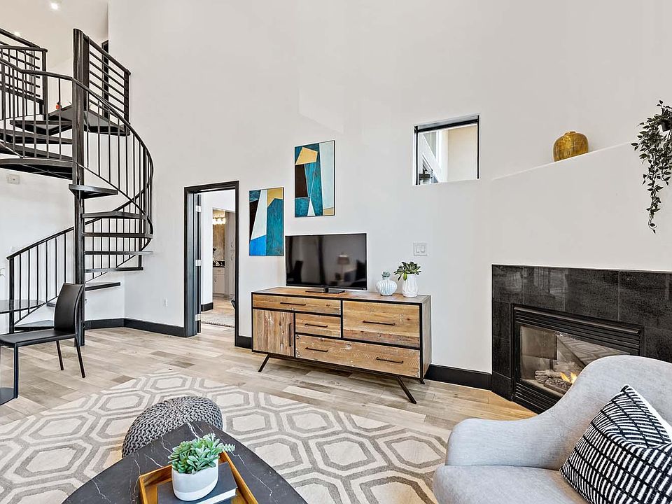 Gas fireplace (apt does not come furnished)