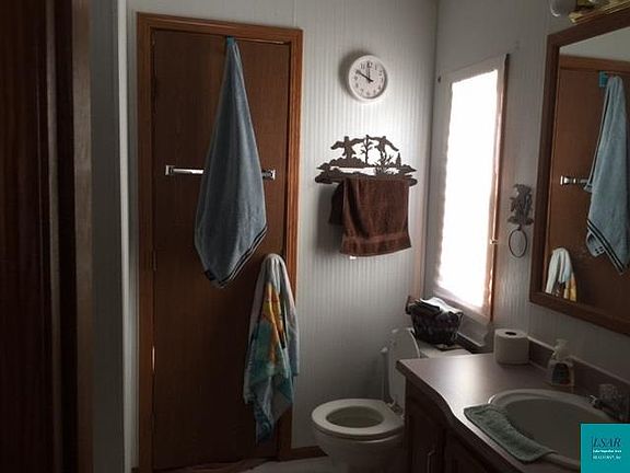 5th image of 810 Cedar St